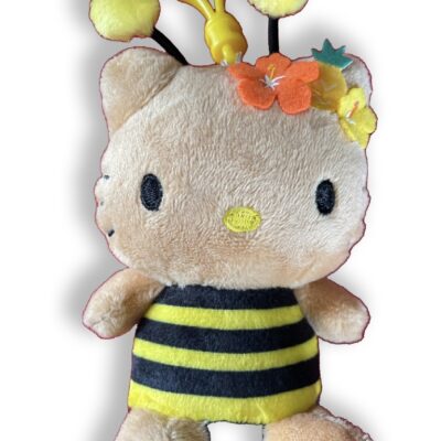 HELLO KITTY - 4" PLUSH WITH BUMBLE BEE ATTIRE AND KEY RING
